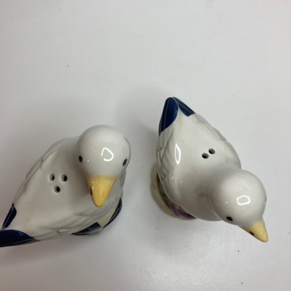 Vintage pair of seagulls porcelain salt and pepper shaker marine decorative - Picture 5 of 10